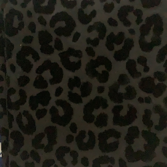 Madewell 9" Mid-Rise Skinny Jeans: Flocked Leopard Edition - Picture 5 of 9